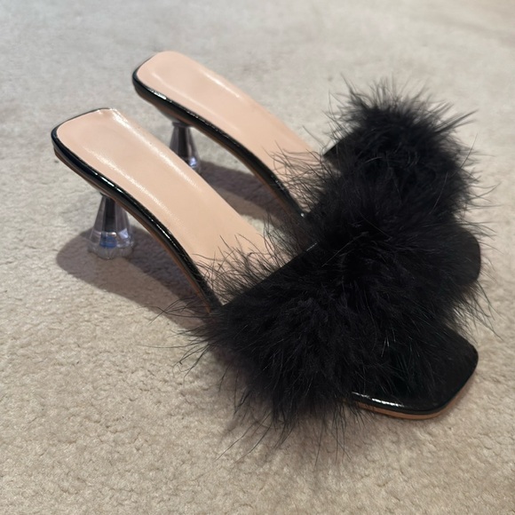 Feather heeled sandals size 9 - Picture 1 of 1